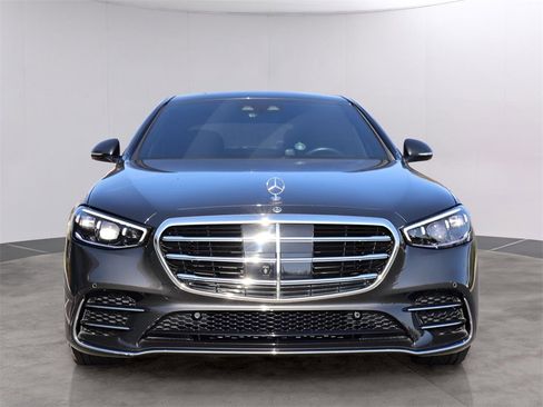 Used 2022 Mercedes-Benz S 500 4MATIC image 2