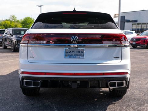 Used 2026 Volkswagen Atlas Cross Sport SEL Premium R-Line AWD/4WD image 10