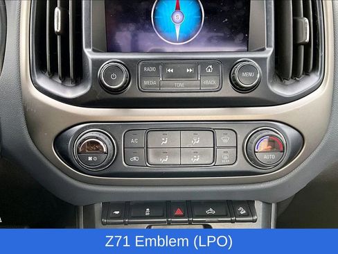 Used 2017 Chevrolet Colorado Z71 w/ Z71 Midnight Edition image 16