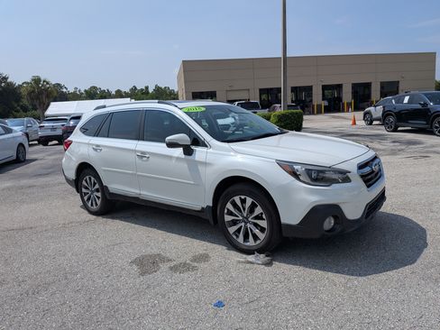 Used 2018 Subaru Outback 2.5i Touring AWD/4WD image 1