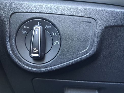 Used 2022 Volkswagen Atlas SE image 15