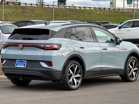 Used 2023 Volkswagen ID.4 Pro S image 3