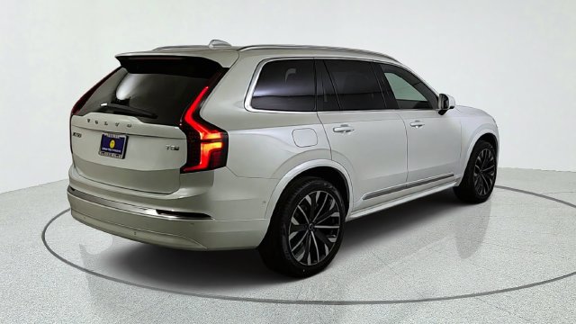 Used 2026 Volvo XC90 T8 Ultra w/ Protection Package Premier AWD/4WD image 7