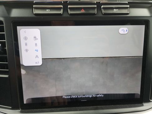 Used 2024 Ford F250 Lariat w/ Chrome Package image 59