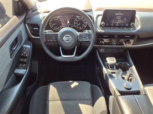 Used 2021 Nissan Rogue S AWD/4WD image 2