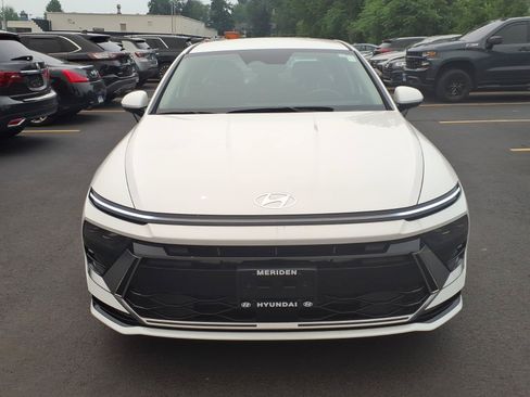 Certified 2026 Hyundai Sonata SEL FWD image 2