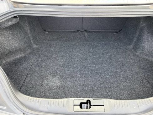 Used 2018 Ford Mustang image 18