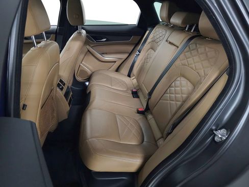 Used 2023 Jaguar F-PACE S AWD/4WD image 38