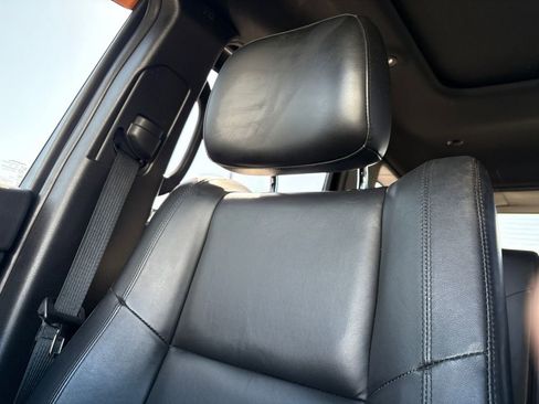 Used 2021 Jeep Grand Cherokee Limited w/ Sun & Sound Group image 16