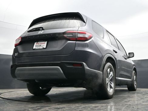 Used 2025 Honda Pilot EX-L image 42