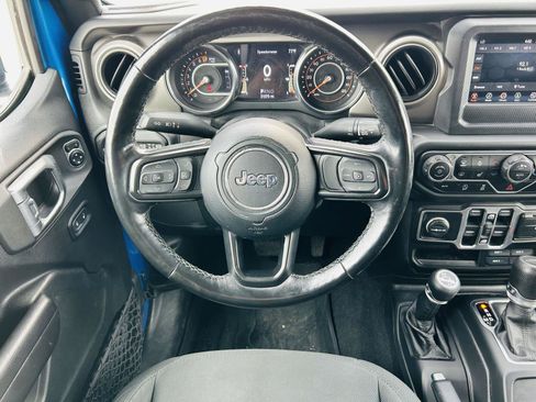 Used 2021 Jeep Gladiator Sport AWD/4WD image 12
