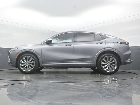 Used 2025 Buick Envista Avenir FWD image 48