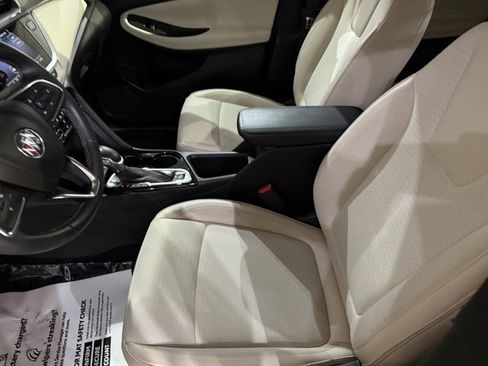 Used 2021 Buick Encore GX Select image 23