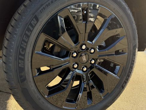 New 2025 Ford Expedition Max Platinum w/ Stealth Appearance Package image 34