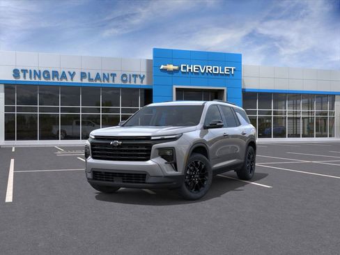 New 2026 Chevrolet Traverse LT image 8