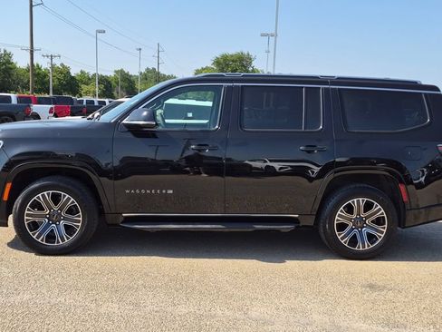 Used 2025 Jeep Wagoneer Series II AWD/4WD image 5
