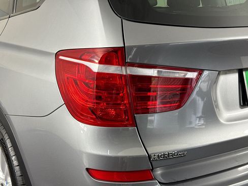 Used 2017 BMW X3 sDrive28i RWD image 36
