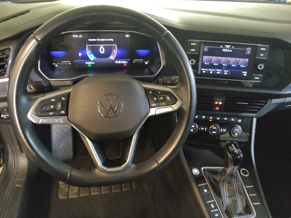 Used 2024 Volkswagen Jetta SE FWD image 22