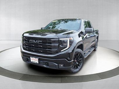 Used 2022 GMC Sierra 1500 Elevation w/ LPO, Elevation Black Package