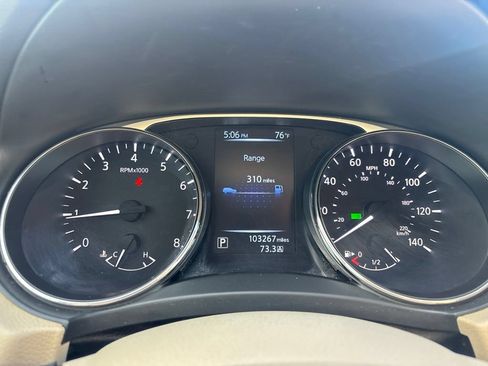 Used 2015 Nissan Rogue SV FWD image 23