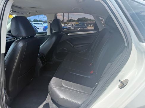 Used 2017 Volkswagen Passat 1.8T SE FWD image 13