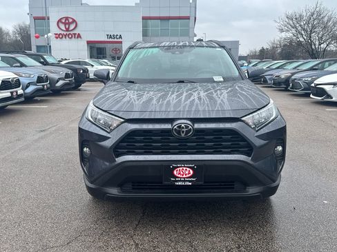 Used 2021 Toyota RAV4 XLE w/ Convenience Package image 2
