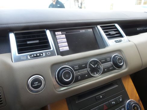 Used 2012 Land Rover Range Rover Sport Supercharged image 24