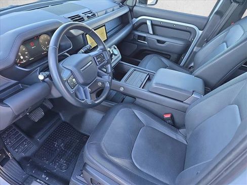 Used 2023 Land Rover Defender 110 X-Dynamic SE image 16