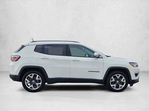 Used 2019 Jeep Compass Limited FWD image 4