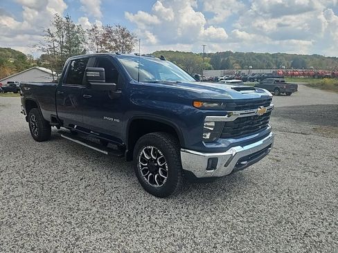 New 2026 Chevrolet Silverado 3500 LT w/ All Star Edition image 7