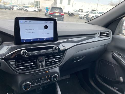 Used 2024 Ford Escape ST-Line image 15