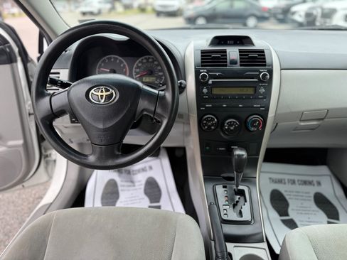 Used 2013 Toyota Corolla L image 16