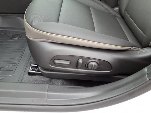 New 2026 Chevrolet Trax ACTIV FWD image 7