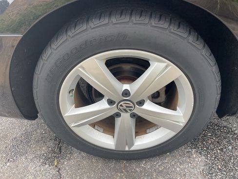 Used 2012 Volkswagen Passat 2.5 SE image 12