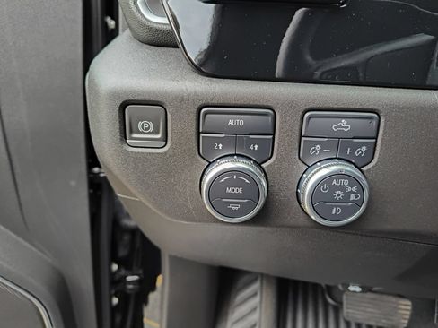 Used 2023 GMC Sierra 1500 Elevation AWD/4WD image 10