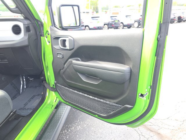 Used 2025 Jeep Wrangler Unlimited Sport AWD/4WD image 36