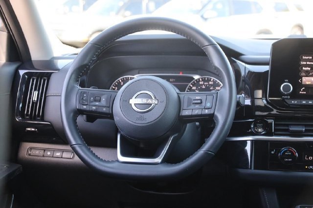 Certified 2025 Nissan Pathfinder SV w/ SV Premium Package FWD image 27