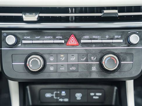 Certified 2025 Hyundai Tucson SE image 19