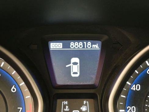 Used 2017 Hyundai Elantra GT image 30