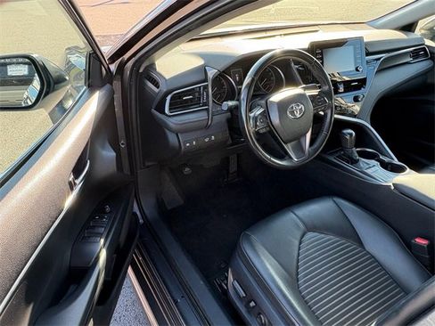 Used 2023 Toyota Camry SE image 6