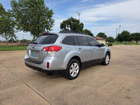 Used 2012 Subaru Outback 2.5i AWD/4WD image 32