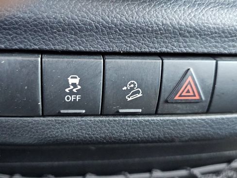 Used 2013 Jeep Wrangler Unlimited Sahara AWD/4WD image 14