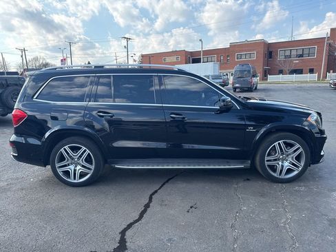 Used 2015 Mercedes-Benz GL 63 AMG 4MATIC image 9