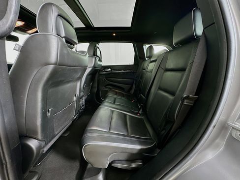 Used 2019 Jeep Grand Cherokee Overland image 29