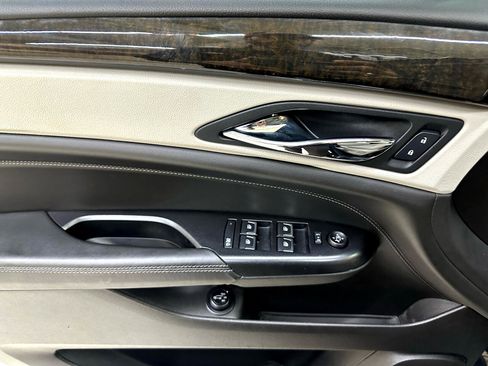 Used 2016 Cadillac SRX Luxury w/ Driver Awareness Package image 18