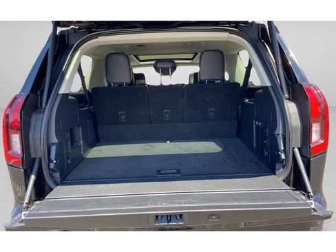Used 2025 Ford Expedition Max Platinum AWD/4WD image 19