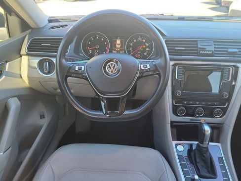 Used 2019 Volkswagen Passat 2.0T Wolfsburg w/ Wheels & Sunroof Package image 22