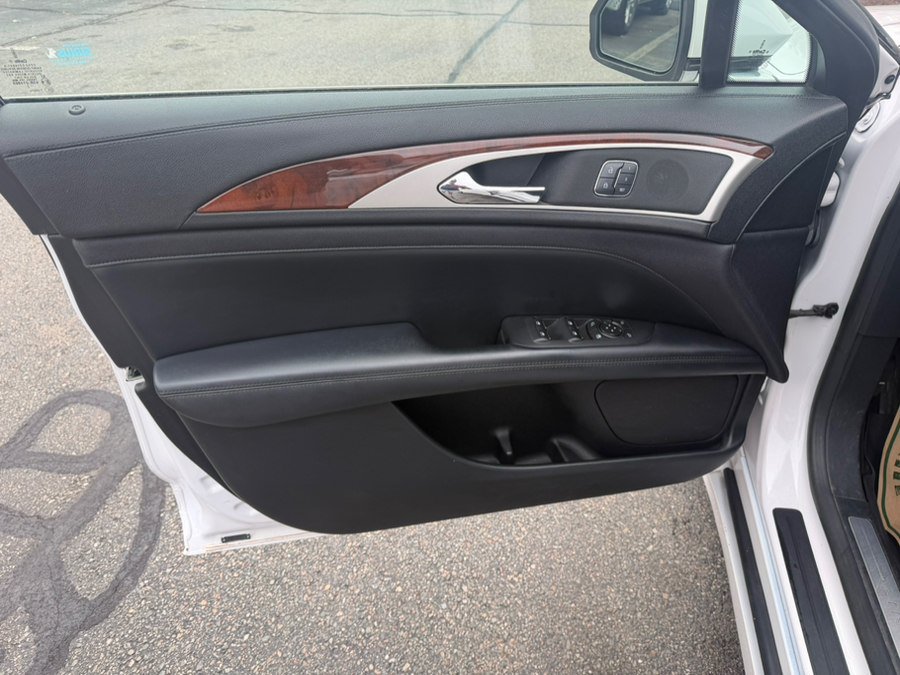Used 2017 Lincoln MKZ Reserve AWD/4WD image 13