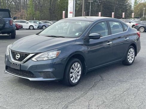 Used 2017 Nissan Sentra SV image 3