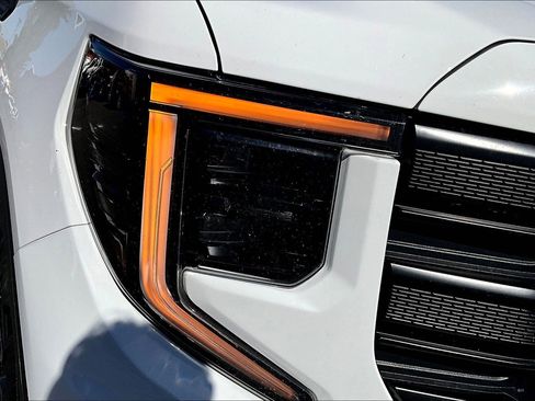 Used 2024 GMC Sierra 1500 Pro w/ Graphite Edition image 23